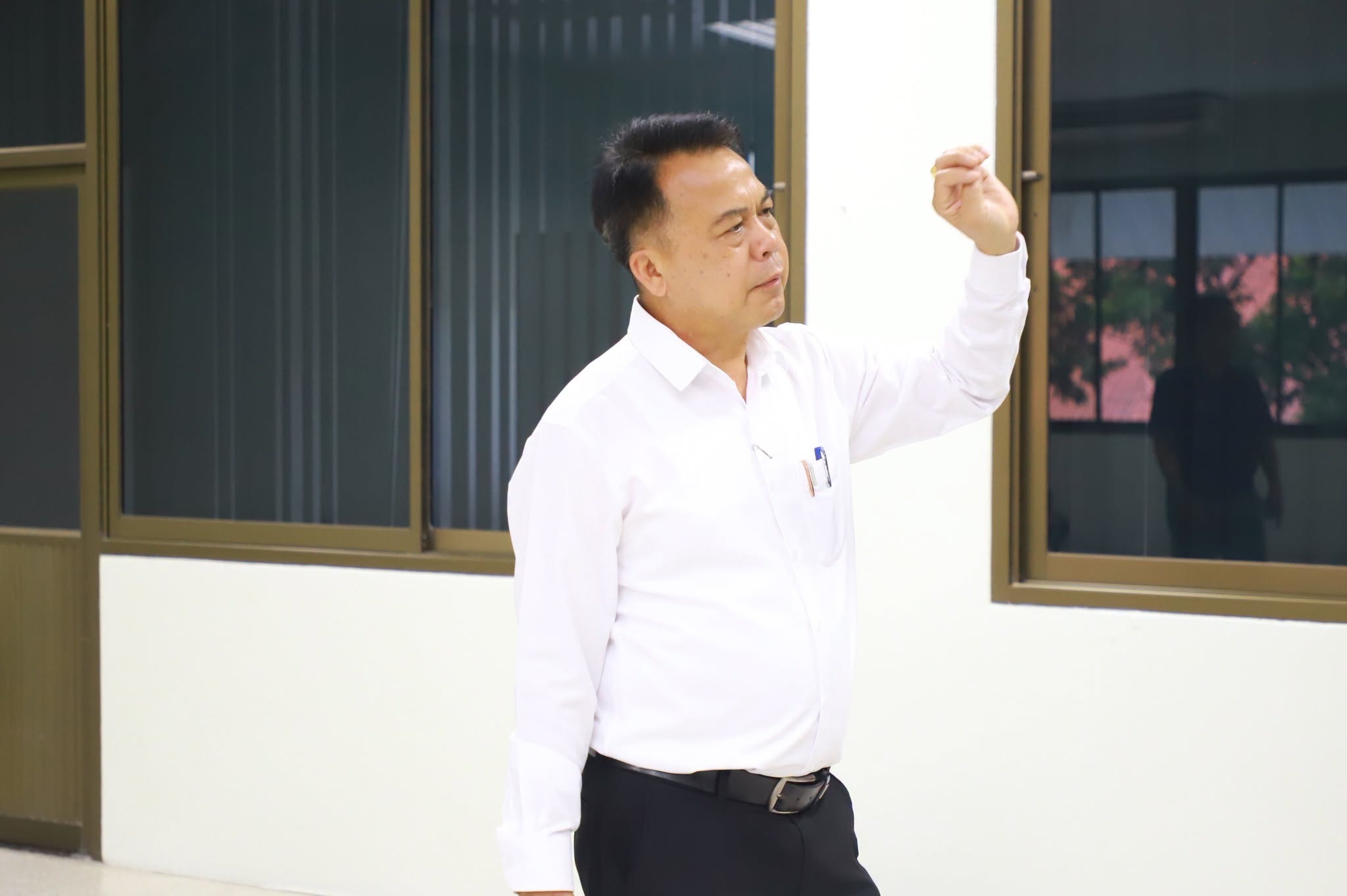 title - รองเลขาธิการ ส.ป.ก. พร้อมคณะลงพื้นที่ตรวจเยี่ยม และตรวจความพร้อมกรณีย้ายสถานที่ทำงาน เนื่องจากปรับปรุงอาคารสถานที่ (ชั่วคราว)